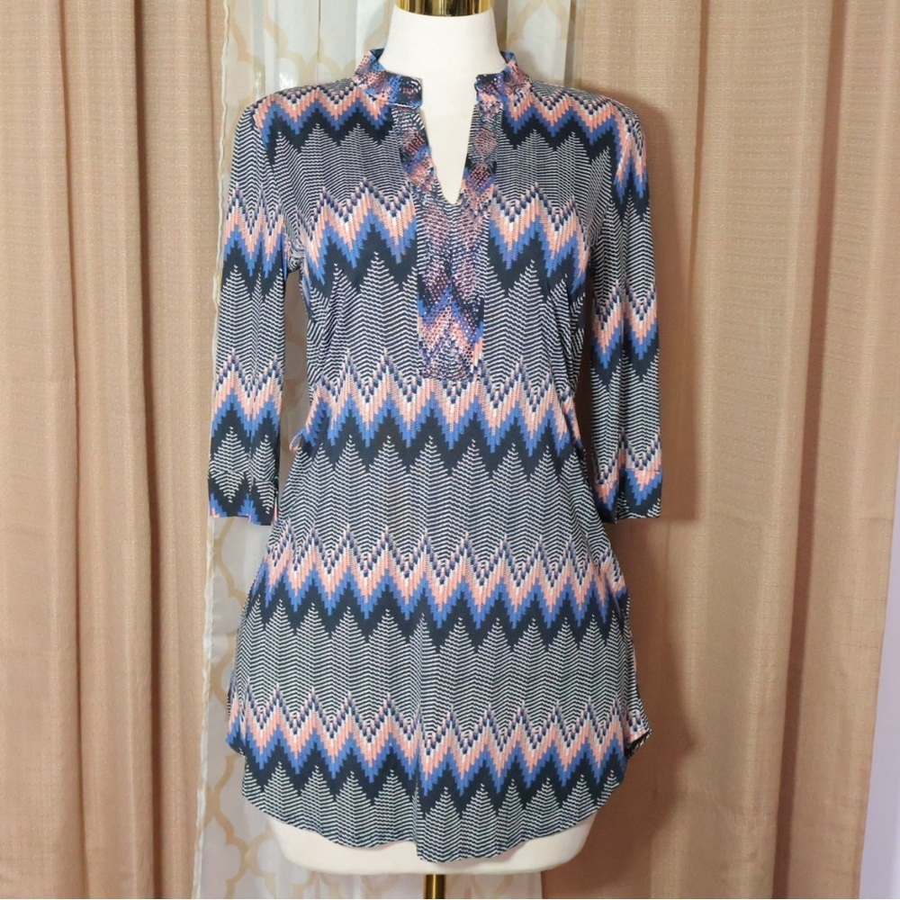 Yahada Chevron-Print Split-Neck Tunic in Navy, Pink & Light Blue